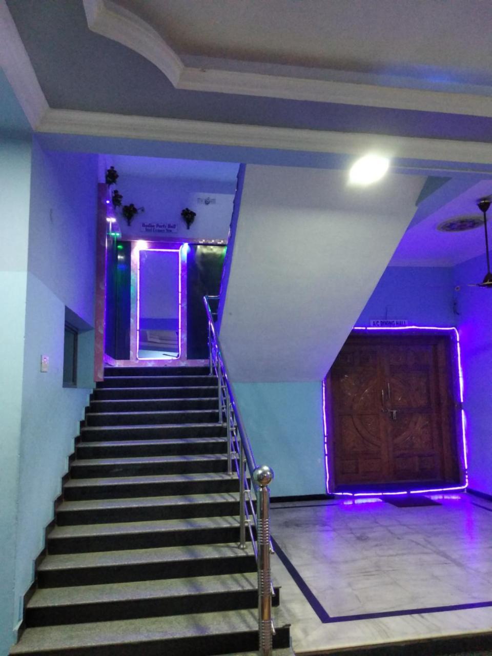 Radha Party Hall Kanchipuram Buitenkant foto