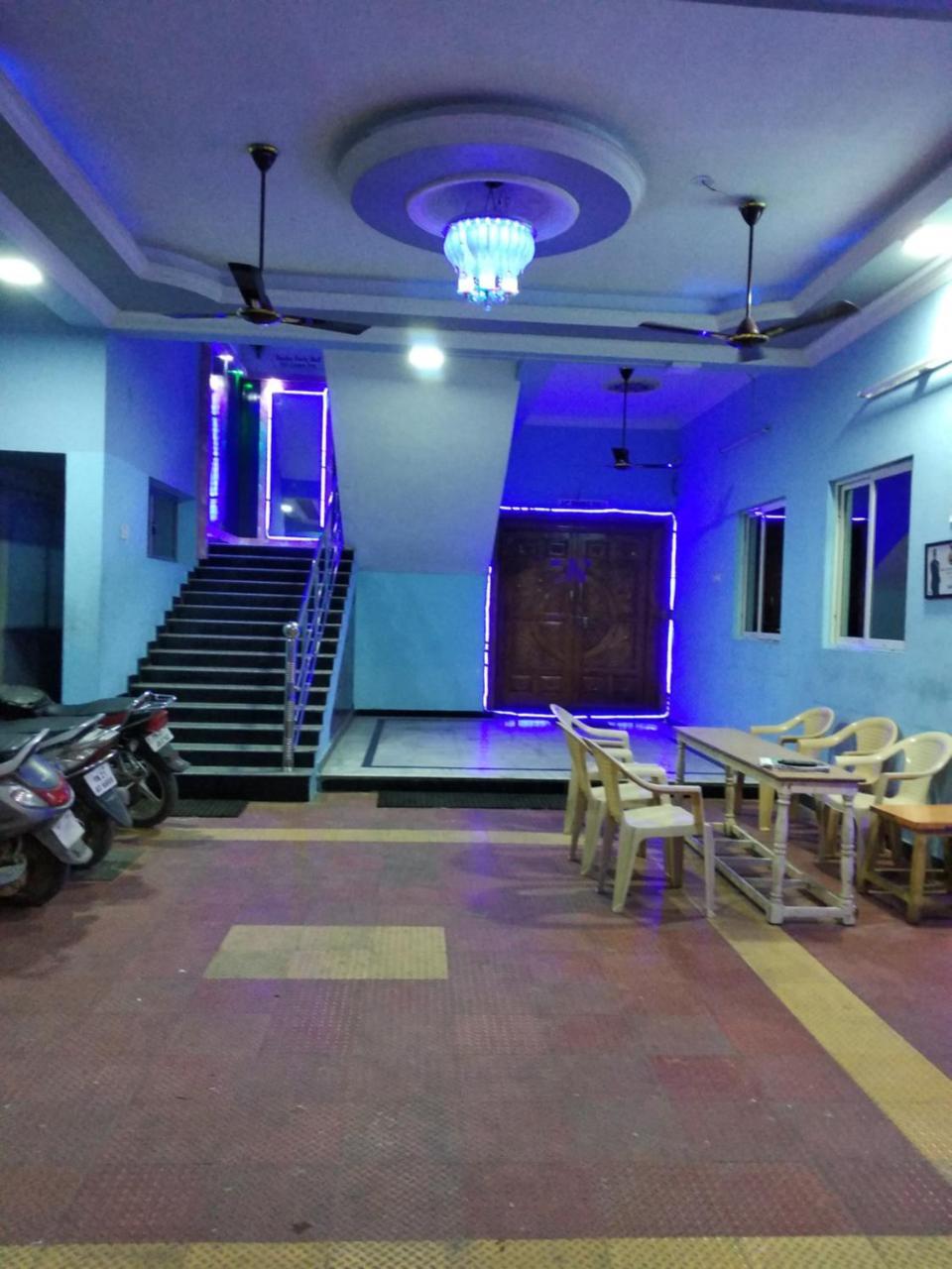 Radha Party Hall Kanchipuram Buitenkant foto